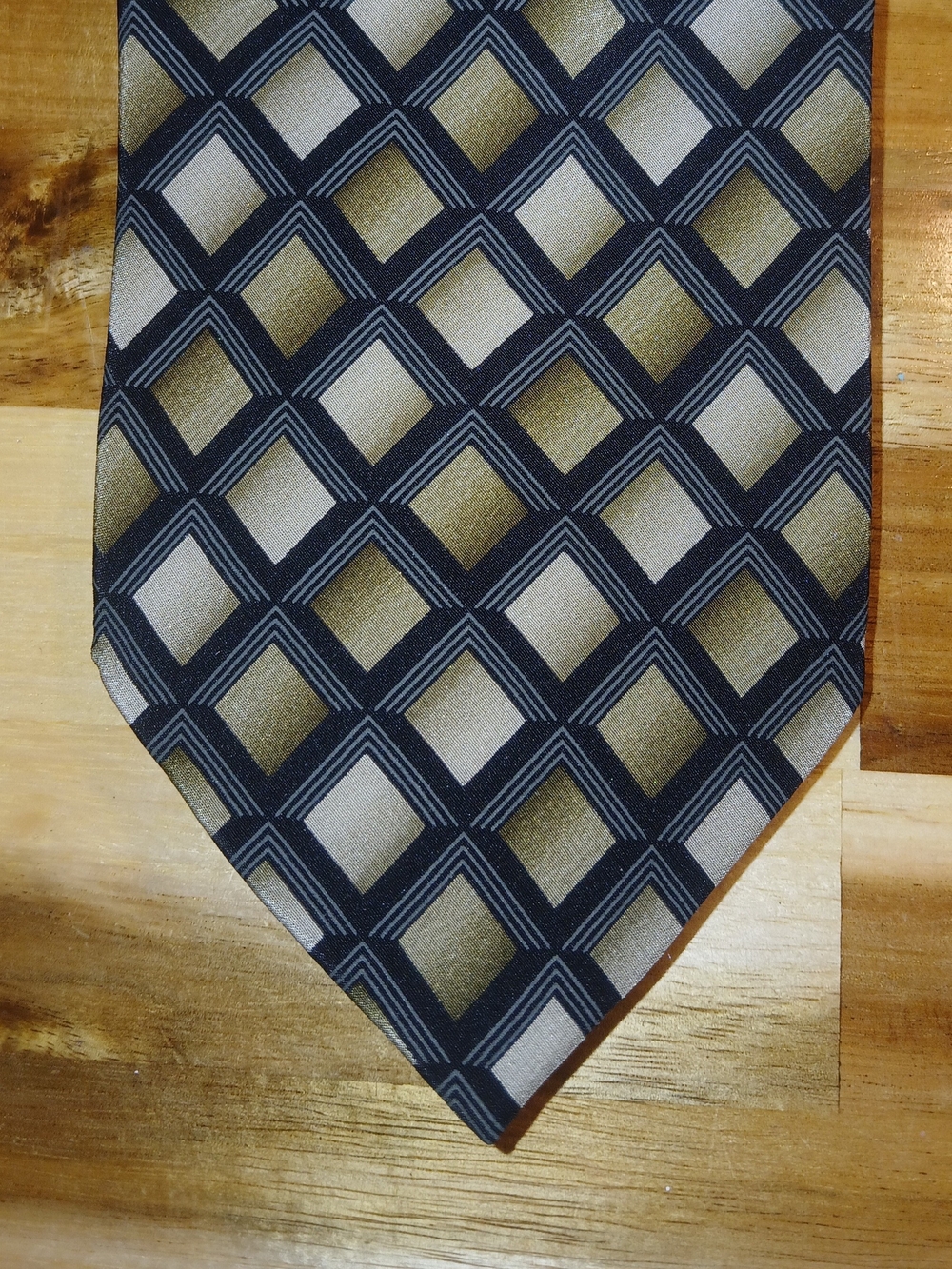 Giorgio Brutini Blue and Green Geometric Diamond Tie